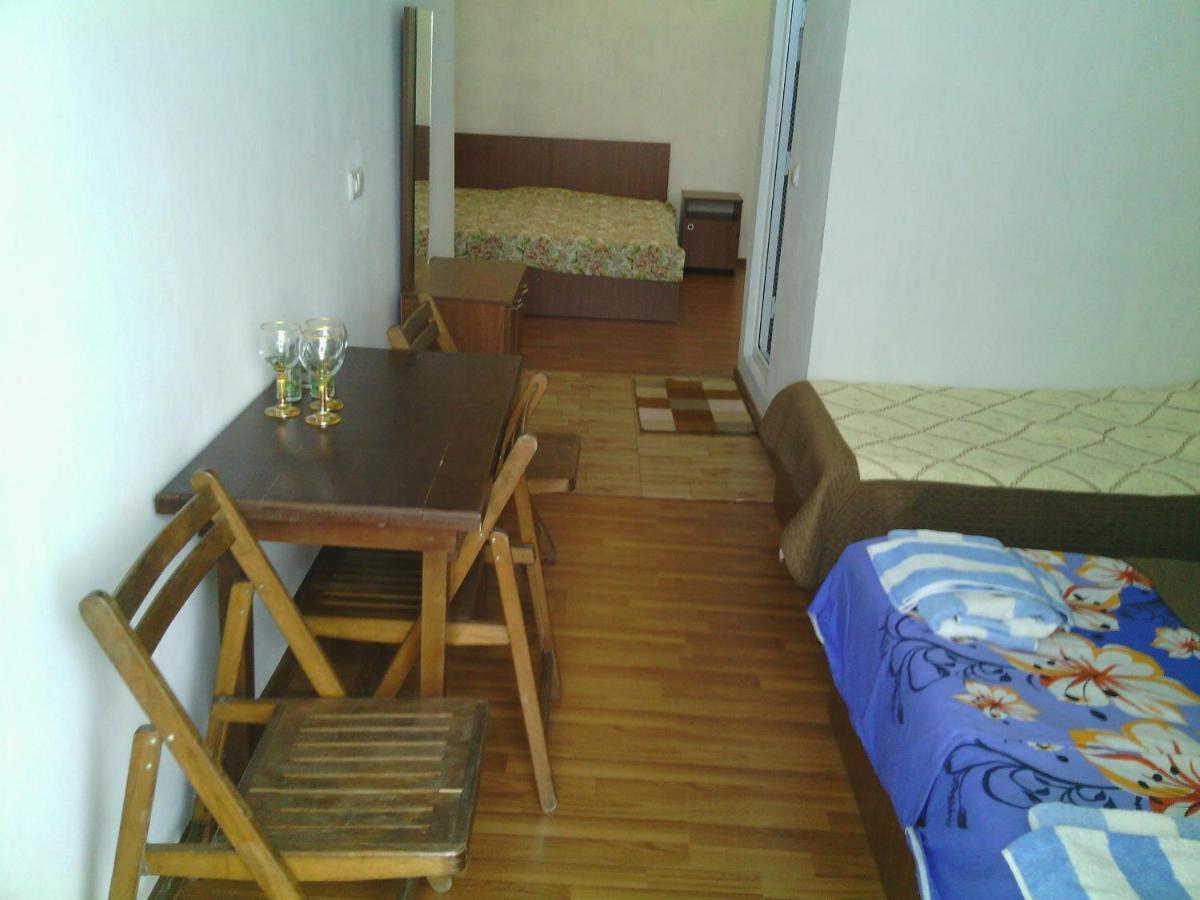 Akhmed Guest House Kvariati Quarto foto